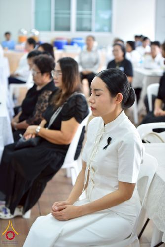 ภาพ No.267685:วันที่ 7 พฤศจิกายน พ.ศ. 2568 พสกนิกรอำเภอคลองหลวง รวมใจบำเพ็ญกุศลปัณรสมวาร (15 วัน) อุทิศถวายเป็นพระราชกุศลแด่ “สมเด็จพระพันปีหลวง” ณ วัดพระธรรมกาย