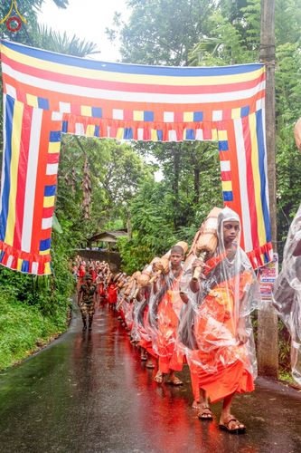 ภาพ No.140967:PhotoStory มหาศรัทธา ธรรมยาตราศรีลังกา EP.5 โครงการสยาม-ลังกา ธรรมยาตรา ฉลองเทศกาลวิสาขบูชาแห่งชาติ ศรีลังกา บูชาธรรม 80 ปีหลวงพ่อธัมมชโย เส้นทางจาก เมืองดัมบูลลา ไปยัง เมืองมาตะเล ตั้งแต่วันที่ 17-20 พฤษภาคม พ.ศ.2567