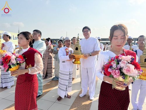 ภาพ No.209676:วันอาทิตย์ที่ 2 มีนาคม พ.ศ. 2568 พิธีภาคบ่าย สัมมนาพิเศษ, ปฏิบัติธรรม พิธีรับมอบพระบรมสารีริกธาตุ ณ สภาธรรมกายสากล วัดพระธรรมกาย