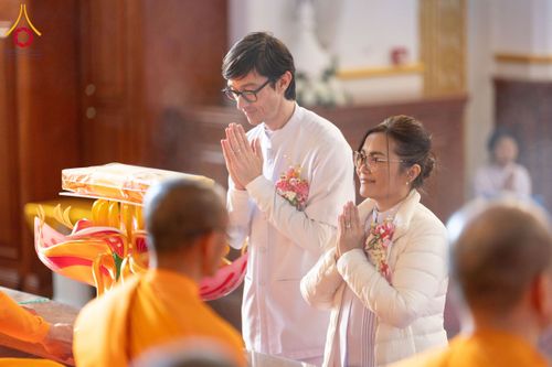 ภาพ No.173144:พิธีกฐินปุญญรังสีเศรษฐี ณ วัดพระธรรมกายนิวคาสเซิล สหราชอาณาจักร วันอาทิตย์ที่ 27 ตุลาคม พ.ศ. 2567