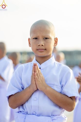 ภาพ No.214987:วันเสาร์ที่ 5 เมษายน พ.ศ. 2568 พิธีเวียนประทักษิณรอบพระมหาธรรมกายเจดีย์  พิธีวันทาเจดีย์ พิธีขอขมาและมอบผ้าไตร ในโครงการบรรพชาสามเณรฟื้นฟูพระพุทธศาสนาทั่วไทย , โครงการหน่อแก้วเปรียญธรรม รุ่นที่ 13 ,  โครงการสามเณรยุวธรรมทายาท รุ่นที่ 33 , โครงการสามเณรมั