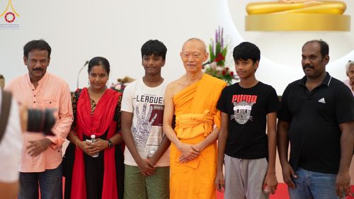 ภาพ No.139542:กิจกรรมวันวิสาขบูชา ณ Dhammakaya Centre Singapore วันที่ 21-22 พฤษภาคม พ.ศ. 2567