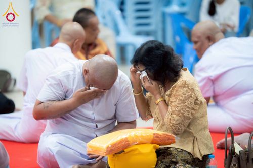 ภาพ No.278279:วันศุกร์ที่ 5 ธันวาคม พ.ศ. 2568 (วันพ่อแห่งชาติ) พิธีบรรพชาอุปสมบทหมู่ธรรมทายาท จำนวน 16 รูป โครงการบรรพชาอุปสมบทหมู่ รุ่นบูชาธรรมมหาปูชนียาจารย์ ประจำปี 2568  ณ ศูนย์ปฏิบัติธรรมและอบรมเยาวชนพระนครศรีอยุธยา จ.พระนครศรีอยุธยา