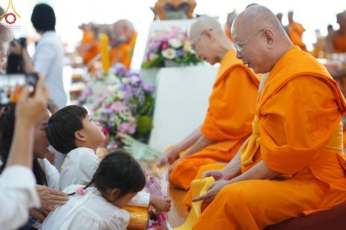 ภาพ No.182376:พิธีถวายภัตตาหารเมนูสวรรค์ "เพื่อการบรรลุธรรม" วันเสาร์ที่ 14 ธันวาคม พ.ศ. 2567 ณ หอฉันคุณยายอาจารย์ฯ วัดพระธรรมกาย