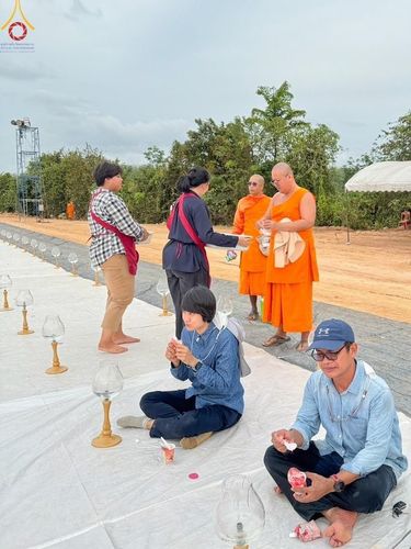 ภาพ No.128673:V.33 รวมพลังเพื่อบางกล่ำ การเตรียมงานของเจ้าหน้าที่หน่วยงานต่างๆ เพื่องานธรรมยาตราอัญเชิญพระบรมสารีริกธาตุ ประดิษฐาน ณ มหารัตนเจดีย์สิริปทุมสวรรค์ (เจดีย์อริยพุทธะ 5 พระองค์) ศูนย์ปฏิบัติธรรมภาคใต้ อ.บางกล่ำ จ.สงขลา ระหว่างวันที่ 9-10 มีนาคม พ.ศ. 2567