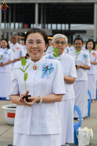 ภาพ No.160458:พิธีปลูกต้นทรัพย์บานชื่น ณ ลานธรรม พระมหาธรรมกายเจดีย์ วัดพระธรรมกาย จ.ปทุมธานี วันพฤหัสบดีที่ 10 ตุลาคม พ.ศ. 2567