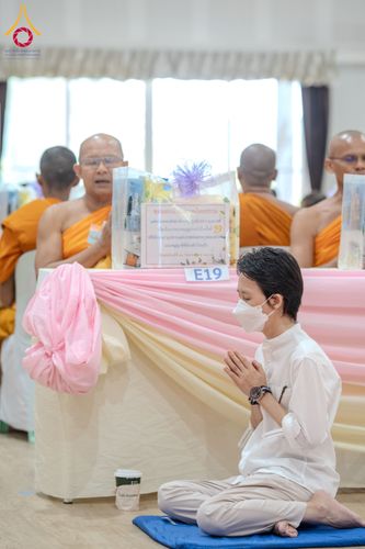 ภาพ No.149466:พิธีทักษิณานุปทานแด่บรรพชนตระกูลผ่องสวัสดิ์ และหมู่ญาติที่ล่วงลับไปแล้ว ประจำปี ครั้งที่ 19 วันพฤหัสบดีที่ 22 สิงหาคม พ.ศ. 2567 ณ พระมหาเจดีย์ทัตตชีโว ศูนย์อบรมเยาวชนกาญจนบุรี