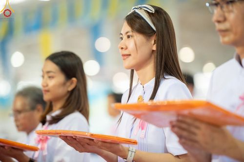 ภาพ No.150132:พิธีทอดผ้าป่าสมทบกฐินวัดพระธรรมกาย และสมทบกฐิน 30,000 วัดทั่วไทย ครั้งที่ 1 เนื่องในวันธรรมชัย 27 สิงหาคม พ.ศ.2567 ณ สภาธรรมกายสากล วัดพระธรรมกาย