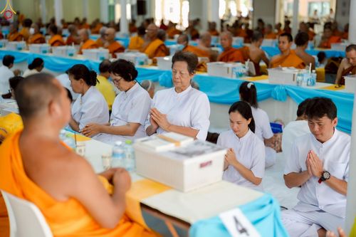 ภาพ No.233563:วันจันทร์ที่ 7 กรกฎาคม พ.ศ. 2568 จังหวัดบุรีรัมย์รวมใจ สัมมนาคณะสงฆ์ เพื่อฟื้นฟูพระพุทธศาสนา  โครงการทอดกฐินสามัคคีทั่วไทย 30,000 วัด ประจำปีพุทธศักราช 2568 และพิธีถวายมหาสังฆทาน 300 กว่าวัด โดยคณะศิษยานุศิษย์ บูชาธรรม 81 ปี หลวงพ่อธัมมชโย  ณ วัดกลาง พระ