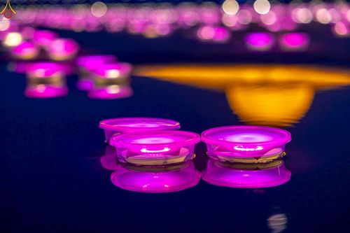 ภาพ No.223998:วันวิสาขบูชา วันอาทิตย์ที่ 11 พฤษภาคม พ.ศ. 2568 พิธีจุดวิสาขประทีป ,  พิธีเวียนประทักษิณรอบพระมหาธรรมกายเจดีย์ , พิธีฉลองชัยสวดมนต์บทธัมมจักกัปปวัตตนสูตร ครบ 7,357,000,000 จบ ณ มหารัตนวิหารคด วัดพระธรรมกาย