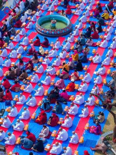 ภาพ No.129747:พิธีตัดปอยผมและแห่นาคธรรมทายาท ในโครงการบรรพชา 1,250 รูป ณ แดนประสูติ สวนลุมพินี ประเทศเนปาล วันที่ 2 มีนาคม พ.ศ. 2567