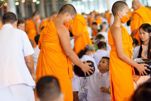 ภาพ No.126551:พิธีตักบาตร ในวันอาทิตย์ต้นเดือนที่ 3 มีนาคม พ.ศ. 2567 ณ บ้านแก้วเรือนทองคุณยายฯ วัดพระธรรมกาย