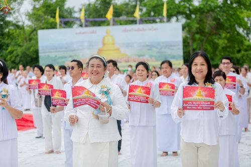 ภาพ No.246890:วันอาทิตย์ที่ 14 กันยายน พ.ศ. 2568 พิธีทอดผ้าป่า ซื้อดิน ปรับพื้นที่ลานธรรม  และพิธีกลั่นแผ่นดิน โปรยทราย สถาปนาองค์พระเจดีย์ เพื่อสร้างสันติภาพโลก  ณ ศูนย์ปฏิบัติธรรมสระบุรี อ.พระพุทธบาท จ.สระบุรี