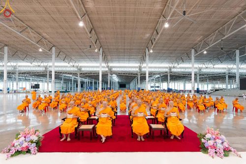 ภาพ No.182805:พิธีปฎิบัติธรรมและพิธีรับมอบต้นสมบัติจักรพรรดิ วันอาทิตย์ที่ 15 ธันวาคม พ.ศ. 2567 ณ สภาธรรมกายสากล วัดพระธรรมกาย