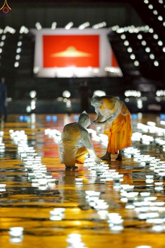 ภาพ No.244245:วันที่ 7 กันยายน พ.ศ. 2568 พิธีจุดประทีป วันครูผู้ค้นพบวิชชาธรรมกาย ณ ลานธรรมฯ และวิหารคด วัดพระธรรมกาย