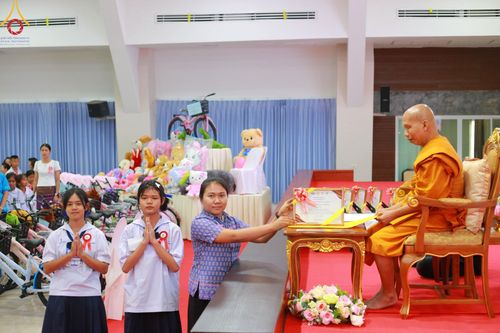 ภาพ No.185094:กิจกรรมวันรวมพลังเด็กดี V-Star ผู้นำฟื้นฟูศีลธรรมโลก จังหวัดระยอง ณ ศูนย์ปฏิบัติธรรมระยอง (บ้านช่องลม) ในวันเสาร์ที่ 14 ธันวาคม พ.ศ. 2567