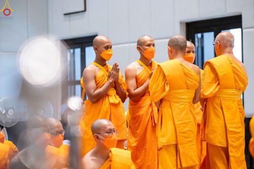 ภาพ No.84245:พิธีขอบรรพชา , พิธีขอสรณคมน์และศีล ,  พิธีรับบาตร , พิธีอุปสมบท ในโครงการบรรพชาอุปสมบทหมู่ธรรมทายาทรุ่นเข้าพรรษา และโครงการบรรพชาสามเณรโรงเรียนนานาชาติ รุ่นที่ 12 ณ โบสถ์พระไตรปิฎก วัดพระธรรมกาย วันที่ 22 กรกฎาคม พ.ศ. 2566