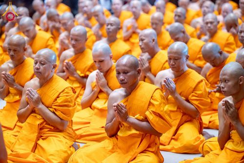 ภาพ No.277764:วันเสาร์ที่ 6 ธันวาคม พ.ศ. 2568 พิธีบรรพชาอุปสมบทและพิธีถวายบาตร โครงการอุปสมบทบูชาธรรมมหาปูชนียาจารย์ ประจำปี พ.ศ.2568 โครงการบวชพระนานาชาติ AEC และ WAB รุ่น CEO (นักบริหาร) รุ่นที่ 5 ณ มหาธรรมกายเจดีย์ วัดพระธรรมกาย