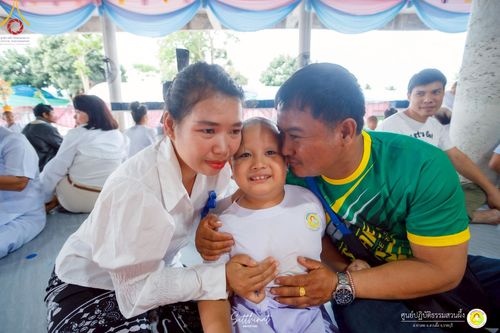 ภาพ No.215989:วันพฤหัสบดีที่ 3 เมษายน พ.ศ. 2568 พิธีบรรพชาสามเณร ภาคฤดูร้อน รุ่นที่ 15  บูชาธรรมหลวงพ่อธัมมชโย 81 ปี 81 รูป ณ ศูนย์ปฏิบัติธรรมสวนผึ้ง จ.ราชบุรี