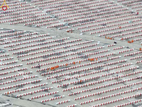 ภาพ No.218976:วันที่ 18-20 เมษายน พ.ศ. 2568 การเตรียมงานในลานธรรม , วิหารคด เพื่องานวันคุ้มครองโลก 22 เมษายน พศ. 2568