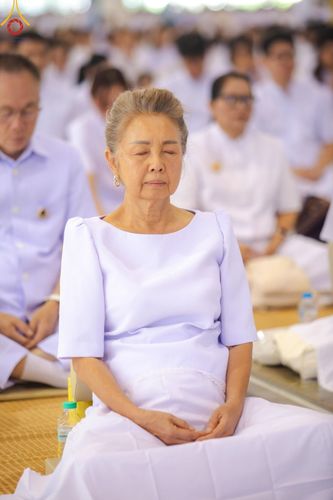 ภาพ No.151199:พิธีบูชาข้าวพระ ในวันอาทิตย์ต้นเดือน วันที่ 1 กันยายน พ.ศ. 2567 ณ สภาธรรมกายสากล วัดพระธรรมกาย