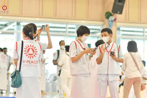 ภาพ No.130040:V.34 เพื่อธรรมเพื่อบางกล่ำ การรับบุญของเจ้าหน้าที่หน่วยงานต่างๆ  เพื่องานธรรมยาตราอัญเชิญพระบรมสารีริกธาตุ ประดิษฐาน ณ มหารัตนเจดีย์สิริปทุมสวรรค์ (เจดีย์อริยพุทธะ 5 พระองค์) ณ ศูนย์ปฏิบัติธรรมภาคใต้ อ.บางกล่ำ จ.สงขลา ระหว่างวันที่ 9-10 มีนาคม พ.ศ. 2567