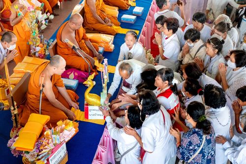 ภาพ No.199296:พิธีทอดผ้าป่าทำนุบำรุงศาสนสถาน ณ วัดลำพญา ตำบลลำพญา อำเภอบางเลน จังหวัดนครปฐม ในโครงการธรรมยาตรา กตัญญูบูชา มหาปูชนียาจารย์ พระมงคลเทพมุนี(สด จนฺทสโร) พระผู้ปราบมาร อนุสรณ์สถาน 7 แห่ง ปีที่ 13 วันที่ 21 มกราคม พ.ศ. 2568