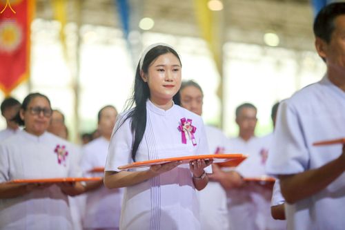 ภาพ No.240730:วันพุธที่ 27 สิงหาคม พ.ศ. 2568 พิธีทอดผ้าป่าเพื่อสร้างอาคาร  82 ปี หลวงพ่อธัมมชโย สมทบกฐินวัดพระธรรมกาย และกฐิน 30,000 วัดทั่วประเทศ ครั้งที่ 1