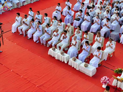 ภาพ No.312589:วันอาทิตย์ที่ 8 มีนาคม พ.ศ.2569 ทำบุญเมืองนครราชสีมา 558 ปี ตักบาตรพระ 10,000 รูป