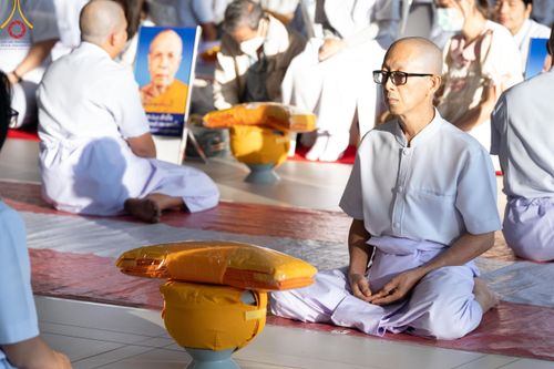 ภาพ No.199706:โครงการอุปสมบทหมู่บูชาธรรม 116 ปี คุณยายอาจารย์มหารัตนอุบาสิกาจันทร์ ขนนกยูง โครงการอุปสมบทหมู่ธรรมทายาท ระดับอุดมศึกษา รุ่นที่ 51 ภาคฤดูหนาว  ณ โบสถ์พระไตรปิฏก วัดพระธรรมกาย จ.ปทุมธานี  วันที่ 11 มกราคม พ.ศ. 2568 โดยมีพระครูปลัดรัตนวีรวัฒน์ เจ้าอาวาสวัด