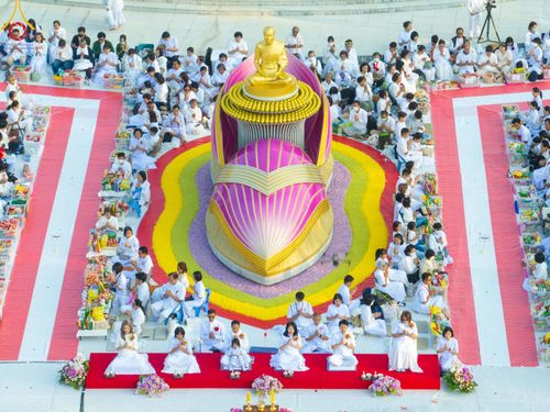 ภาพ No.192993:พิธีตักบาตรพระธรรมยาตรา ณ อนุสรณ์สถานคลองบางนางแท่น อ.สามพราน จ.นครปฐม ในโครงการธรรมยาตรา กตัญญูบูชา มหาปูชนียาจารย์ พระมงคลเทพมุนี(สด จนฺทสโร) พระผู้ปราบมาร อนุสรณ์สถาน 7 แห่ง ปีที่ 13 วันที่ 11 มกราคม พ.ศ.2568