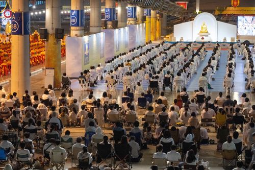 ภาพ No.187656:พิธีฉลองชัยสวดมนต์บทธัมมจักกัปปวัตนสูตร 7,000,000,000 จบ และพิธีสวดมนต์ข้ามปี วันที่ 31 ธันวาคม พ.ศ. 2567 ถึงวันที่ 1 มกราคม พ.ศ. 2568 ณ มหารัตนวิหารคด วัดพระธรรมกาย จ.ปทุมธานี