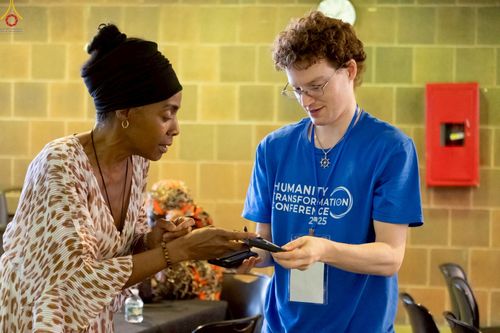 ภาพ No.249793:วันอาทิตย์ที่ 28 กันยายน พ.ศ. 2568 การปฏิบัติธรรมบูชาธรรม 108 ปี แห่งการบรรลุธรรมของหลวงปู่วัดปากน้ำ ได้จุดประทีปสันติภาพไปทั่วโลก และได้ร่วมเสวนาทางปัญญา เพื่อการขยายพระพุทธศาสนาวิชชาธรรมกายไปทั่วโลก  ในงาน HTC Newyork USA