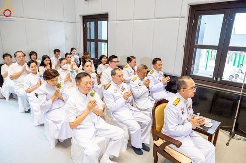 ภาพ No.214808:พิธีต้อนรับสัญญาบัตร พัดยศ พระราชวิเทศวชิรเวที (บัณฑิต วรปญฺโญ) เจ้าอาวาสวัดพระธรรมกายสกอตแลนด์ สหราชอาณาจักร ผู้ช่วยเจ้าอาวาสวัดพระธรรมกาย ณ อุโบสถพระไตรปิฏก วัดพระธรรมกาย