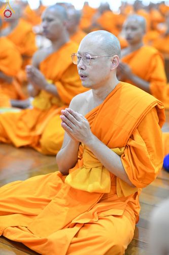 ภาพ No.169803:พิธีถวายภัตตาหารเมนูสวรรค์ "เพื่อการบรรลุธรรม" เนื่องในวันลอยกระทง (ขึ้น 15 ค่ำ เดือน 12) วันศุกร์ที่ 15 พฤศจิกายน พ.ศ. 2567 ณ หอฉันคุณยายอาจารย์ฯ วัดพระธรรมกาย