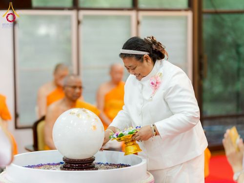 ภาพ No.221411:วันอาทิตย์ที่ 27 เมษายน พ.ศ. 2568 พิธีเจริญพระพุทธมนต์สมโภชดวงแก้วธรรมชัย เนื่องในโอกาสบูชาธรรม 81 ปีหลวงพ่อธัมมชโย อัญเชิญประดิษฐานเนื่องในโอกาสสถาปนาวัดพระธรรมกายไอซ์แลนด์ ณ อาคารปลูกศรัทธา 1 วัดพระธรรมกาย อำเภอคลองหลวง จังหวัดปทุมธานี