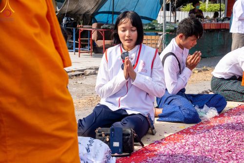 ภาพ No.121807:V.22 ต่อไป การเตรียมงาน เก็บงาน การรับบุญของเจ้าหน้าที่หน่วยงานต่างๆ เพื่อโครงการธรรมยาตรา กตัญญูบูชา มหาปูชนียาจารย์ พระมงคลเทพมุนี (สด จนฺทสโร) พระผู้ปราบมาร อนุสรณ์สถาน 7 แห่ง ปีที่ 12 ระหว่างวันที่ 2 - 31 มกราคม พ.ศ.2567