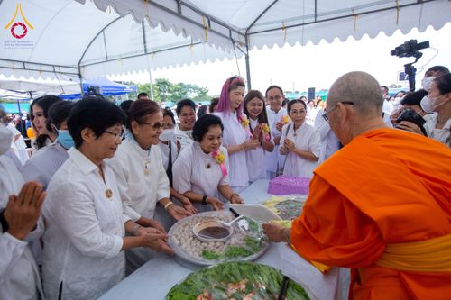 ภาพ No.118079:พิธีถวายภัตตาหารเป็นสังฆทาน แด่คณะพระธรรมยาตรา ปีที่ 12 วันที่ 24 มกราคม พ.ศ. 2567 ณ อนุสรณ์สถานบางนางแท่น จ.นครปฐม