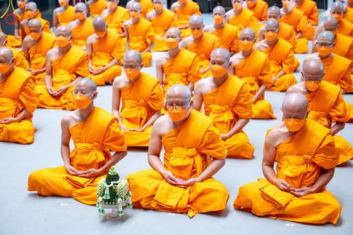 ภาพ No.141462:พิธีบรรพชาอุปสมบท โครงการอุปสมบทหมู่รุ่นผู้บริหาร รุ่นที่ 14 โครงการอุปสมบทหมู่ธรรมทายาท ระดับอุดมศึกษา รุ่นที่ 51 ภาคฤดูฝน ณ โบสถ์พระไตรปิฎก วัดพระธรรมกาย ในวันเสาร์ที่ 15 มิถุนายน พ.ศ. 2567