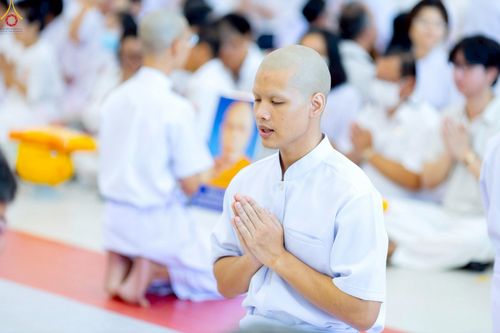 ภาพ No.228988:วันเสาร์ที่ 14 มิถุนายน พ.ศ. 2568 พิธีเวียนประทักษิณ , พิธีขอขมารับผ้าไตร ในโครงการบรรพชาอุปสมบทหมู่ ผู้บริหารรุ่นที่ 15 และ อุดมศึกษา รุ่นที่ 52 ณ โบสถ์พระไตรปิฎก วัดพระธรรมกาย