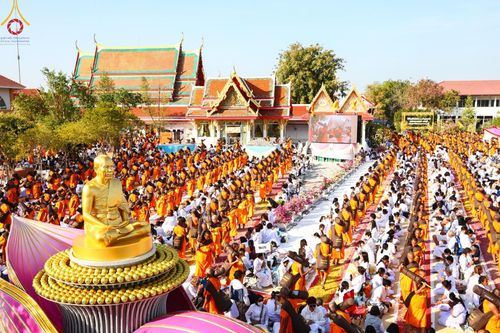 ภาพ No.193387:พิธีต้อนรับพระธรรมยาตรา ณ อนุสรณ์สถาน สถานที่เกิดในเพศสมณะ วัดสองพี่น้อง อำเภอสองพี่น้อง จังหวัดสุพรรณบุรี ในโครงการธรรมยาตรา กตัญญูบูชา มหาปูชนียาจารย์ พระมงคลเทพมุนี(สด จนฺทสโร) พระผู้ปราบมาร อนุสรณ์สถาน 7 แห่ง ปีที่ 13 วันที่ 11 มกราคม พ.ศ. 2568