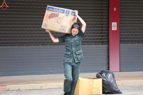 ภาพ No.146370:ตักบาตรพระ 1,384 รูป ทำบุญเมืองฝางครบรอบ 1,383 ปี ถวายเป็นพระราชกุศลแด่พระบาทสมเด็จพระเจ้าอยู่หัว เนื่องในโอกาสพระราชพิธีมหามงคล เฉลิมพระชนมพรรษา 6 รอบ 72 พรรษา วันเสาร์ที่ 27 กรกฎาคม พ.ศ.2567  ณ ถนนหน้าที่ว่าการอำเภอฝาง จ.เชียงใหม่