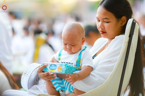 ภาพ No.116169:พิธีตักบาตรพระธรรมยาตรา ณ อนุสรณ์สถานลำดับที่ 4 สถานที่เกิดด้วยกายธรรม วัดโบสถ์(บน) จ.นนทบุรี วันที่ 21 มกราคม พ.ศ. 2567