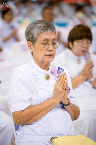 ภาพ No.167621:พิธีตักบาตรและพิธีบูชาข้าวพระ ในวันอาทิตย์ที่ 3 พฤศจิกายน พ.ศ. 2567 ณ วัดพระธรรมกาย