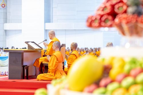 ภาพ No.243733:วันอาทิตย์ที่ 7 กันยายน พ.ศ. 2568 พิธีบูชาครูผู้ค้นพบวิชชาธรรมกาย , พิธีบูชาข้าวพระ ณ สภาธรรมกายสากล วัดพระธรรมกาย