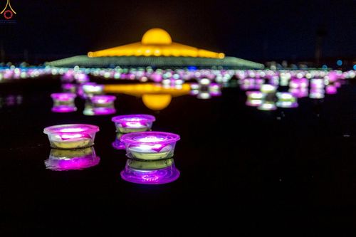 ภาพ No.241107:วันพุธที่ 27 สิงหาคม พ.ศ. 2568 พิธีจุดประทีป ในวันธรรมชัย ณ วัดพระธรรมกาย