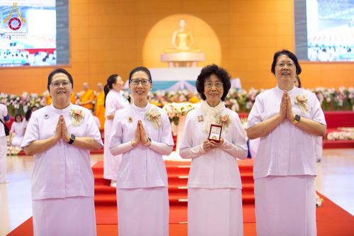 ภาพ No.264423:วันอาทิตย์ที่ 2 พฤศจิกายน พ.ศ. 2568 พิธีบูชาข้าวพระ ณ สภาธรรมกายสากล วัดพระธรรมกาย