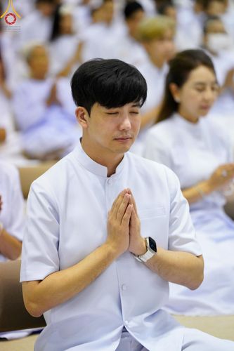 ภาพ No.143523:พิธีตักบาตร ข้าวสารอาหารแห้ง ณ บ้านแก้วเรือนทองคุณยายฯ และ พิธีบูชาข้าวพระ  ณ สภาธรรมกายสากล วัดพระธรรมกาย วันอาทิตย์ที่ 7 กรกฎาคม พ.ศ. 2567