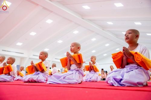ภาพ No.213905:วันเสาร์ที่ 29 มีนาคม พ.ศ. 2568 พิธีตัดปอยผม ขอขมาผู้ปกครอง มอบบาตร-ผ้าไตร และพิธีบรรพชาสามเณร ณ ศูนย์ปฏิบัติธรรมจังหวัดระยอง (บ้านช่องลม) ต.บางบุตร อ.บ้านค่าย จ.ระยอง