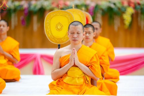 ภาพ No.153325:พิธีมุทิตาสักการะ พระภิกษุ-สามเณร ผู้สอบไล่ได้เปรียญธรรม ประโยค 1-2 ถึงประโยค ป.ธ.9 และบาลีศึกษา ประโยค1-2 ถึง บ.ศ.9 , พิธีมอบดวงแก้วสามเณรผู้ทรงบาลีไวยากรณ์ วัดพระธรรมกาย และ ศูนย์ส่งเสริมศีลธรรมในประเทศและต่างประเทศ วันอาทิตย์ที่ 8 กันยายน พ.ศ.2567